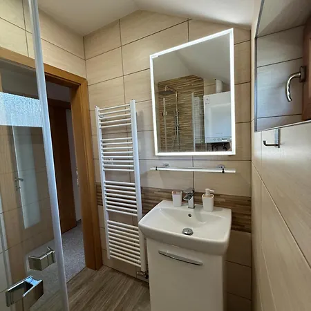 Cucoriedka Dovolenkovy Dom بيت للعطل Hladovka